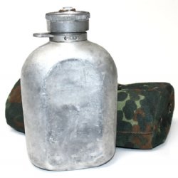 GERMAN WATER CANTEEN AND POUCH