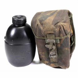 BRITISH BLACK CANTEEN WITH CAMO POUCH
