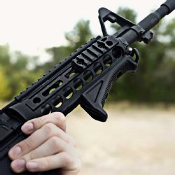 MI AR M4 M-SERIES 2-PIECE M-LOK HANDGUARD, CARBINE LENGTH