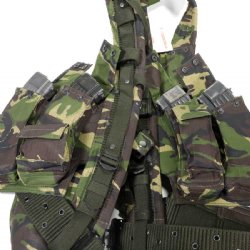 ROMANIAN CAMO TACTICAL VEST LIKE NEW