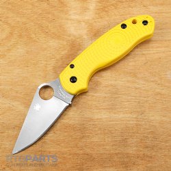 SPYDERCO PARA 3 LIGHTWEIGHT, YELLOW FRN HANDLE, SATIN FINISH, 2.92" BLADE LENGTH, CPM MAGNACUT STEEL