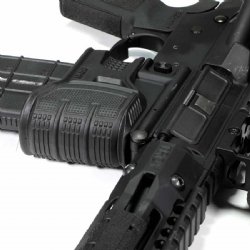 FAB DEFENSE MOJO IMPROVED AR MAGWELL WITH REPLACEABLE GRIPS 